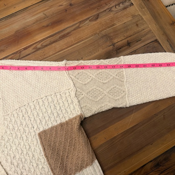 American Eagle Outfitters Women's Cream and Tan Cropped Cardigan - Picture 6 of 7